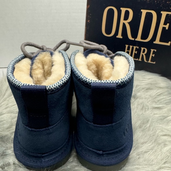 Uggs Neumel II Tasman (NEW NO TAGS, NO BOX)) Boys size 2 US - Picture 9 of 16